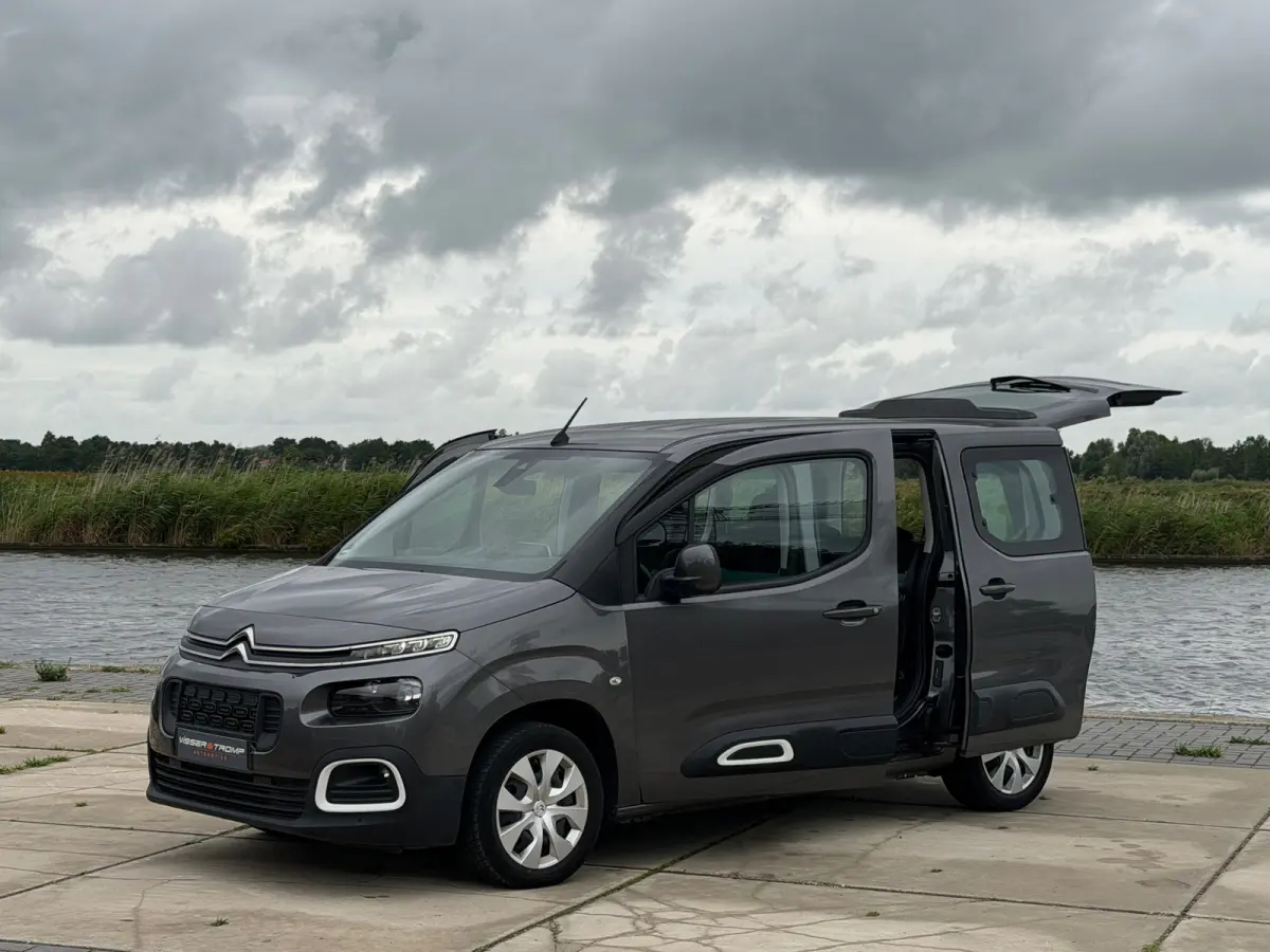 1.2 PureTech Feel Pack - Gris Platinium - Navigatie/Carplay/Clima/Cruise
