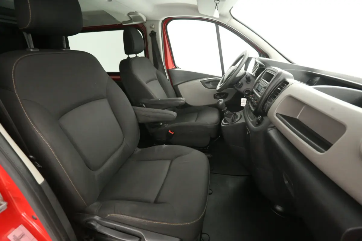 1.6 dCi T29 L2H1 | Dubbele Cabine | Airco | Cruise | Trekhaak | Parkeersens. | Imperiaal