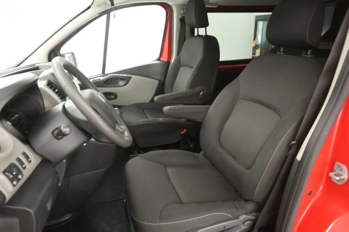 1.6 dCi T29 L2H1 | Dubbele Cabine | Airco | Cruise | Trekhaak | Parkeersens. | Imperiaal