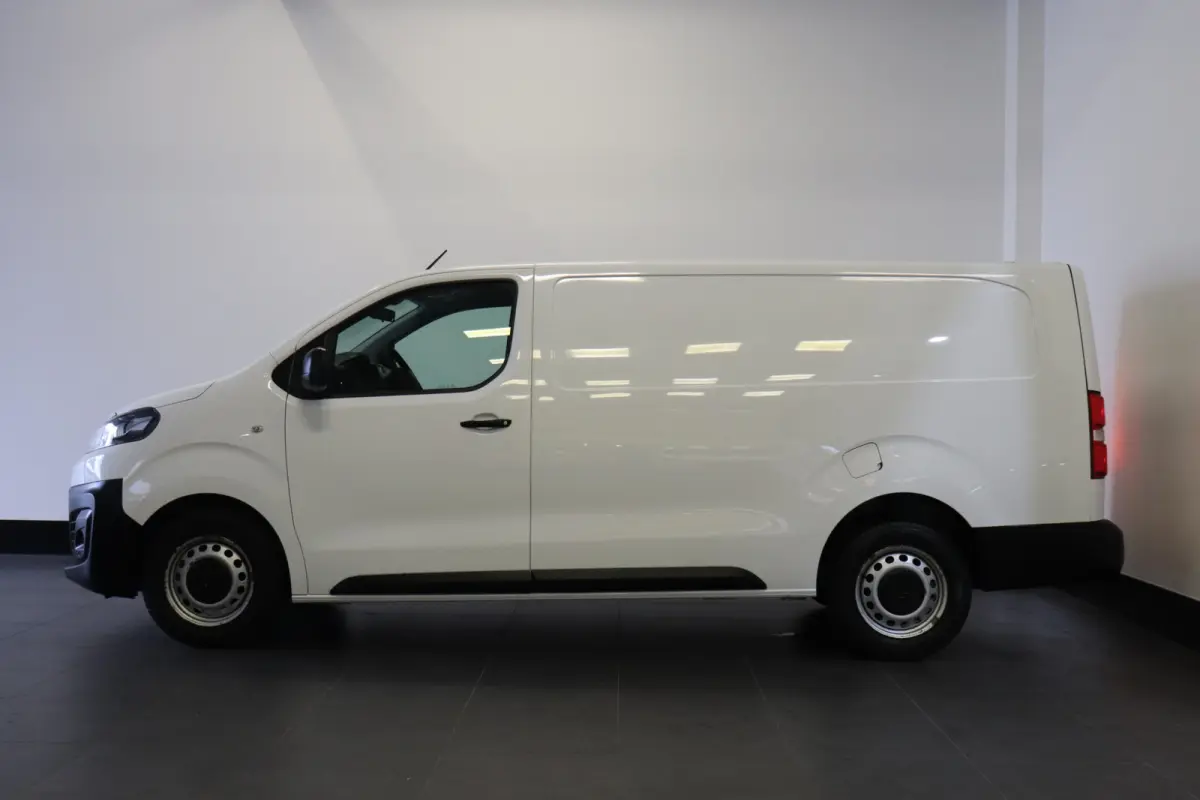 2.0 BlueHDI 122PK L3 EURO 6 - A/C Climate - Cruise - PDC - € 10.950,- Excl.