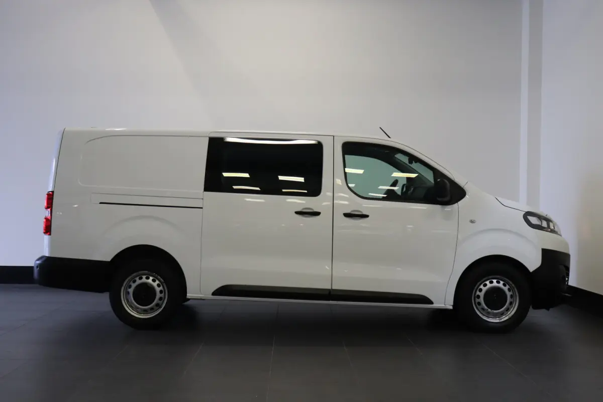 2.0 BlueHDI 122PK L3 EURO 6 - A/C Climate - Cruise - PDC - € 10.950,- Excl.