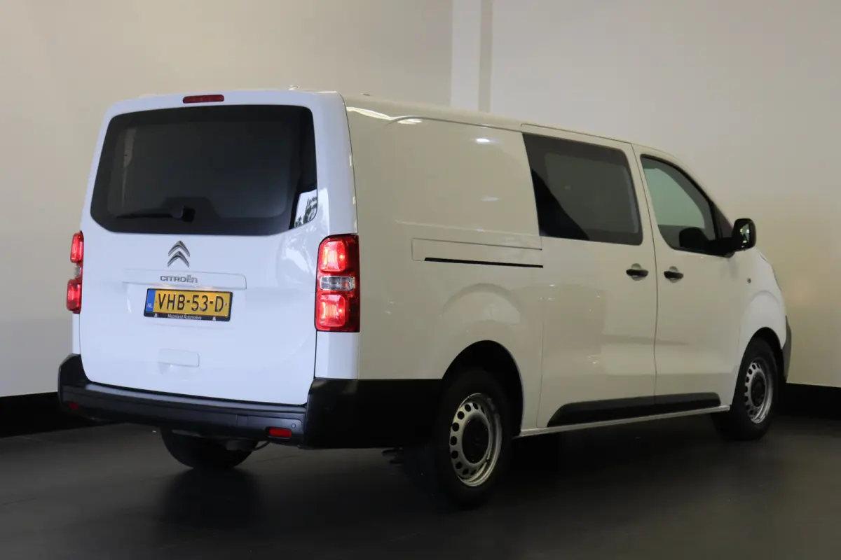 2.0 BlueHDI 122PK L3 EURO 6 - A/C Climate - Cruise - PDC - € 10.950,- Excl.