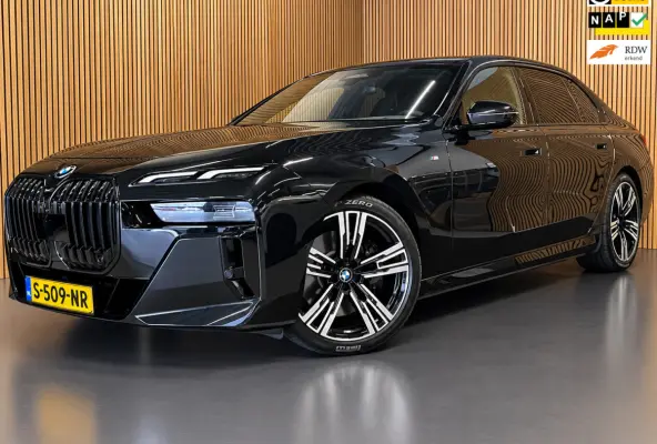 XDrive60 106 kWh|M-SPORT|96% SOH|BLACK EDITION|FULL OPTION|PANORAMA|STOEL+STUURVERW|360+3D+V+A CAMERA|NAP|NL-AUTO|INCL.BTW|
