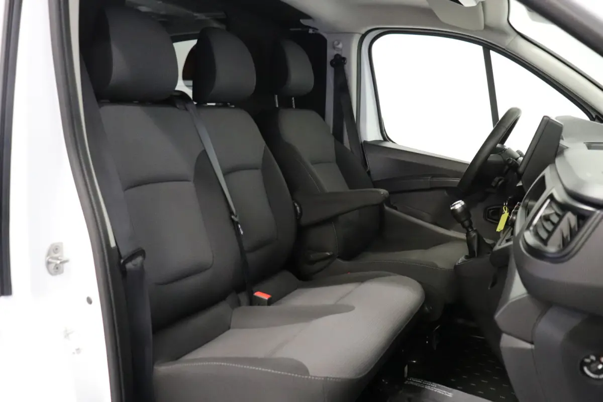 2.0 dCi 130PK L2 EURO 6 - Airco - Navi - Cruise - € 15.900,- Excl.