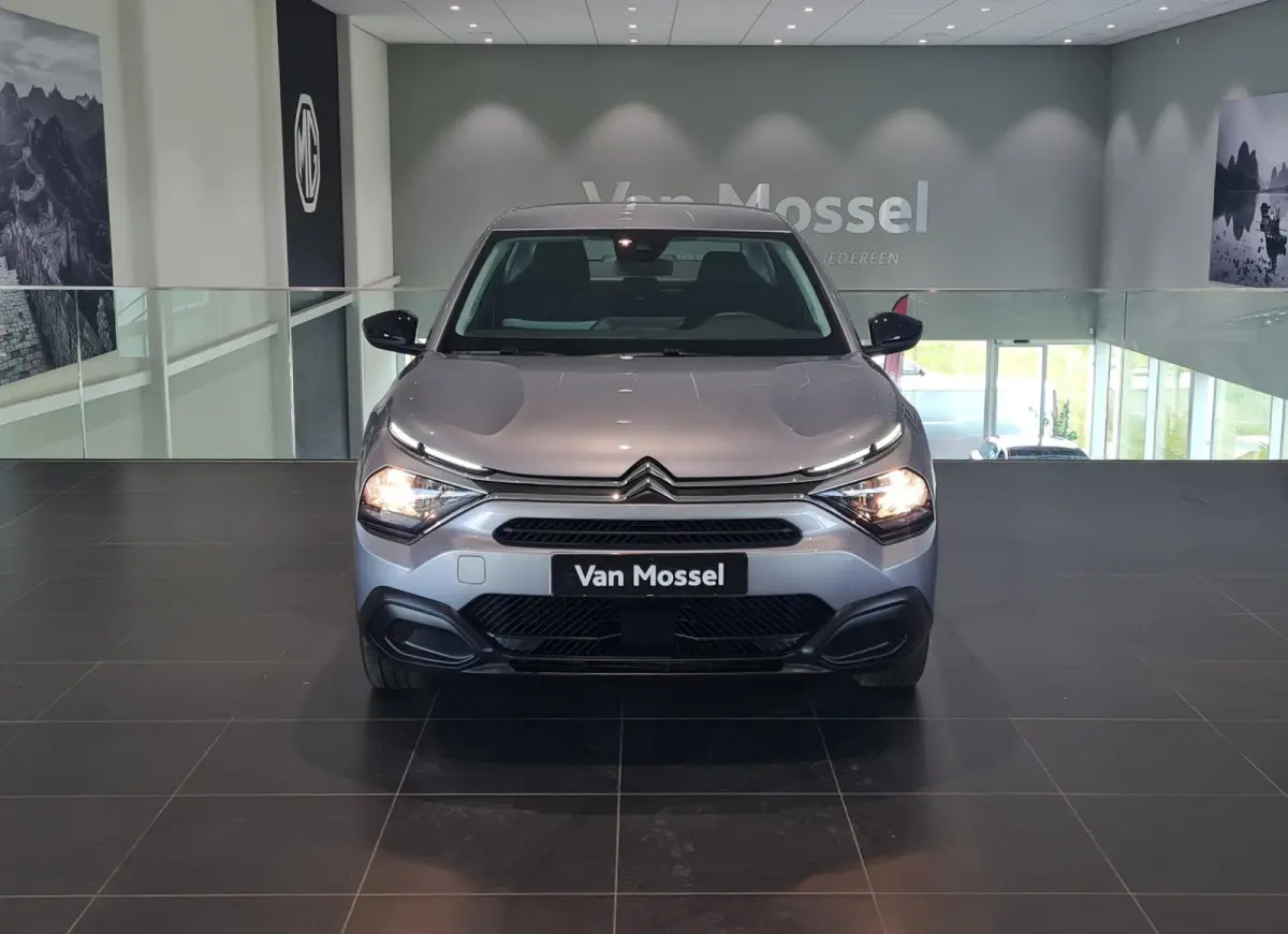 1.2 100PK You | Navigatie | Apple Carplay/Android Auto | Cruise control | Airco | LED