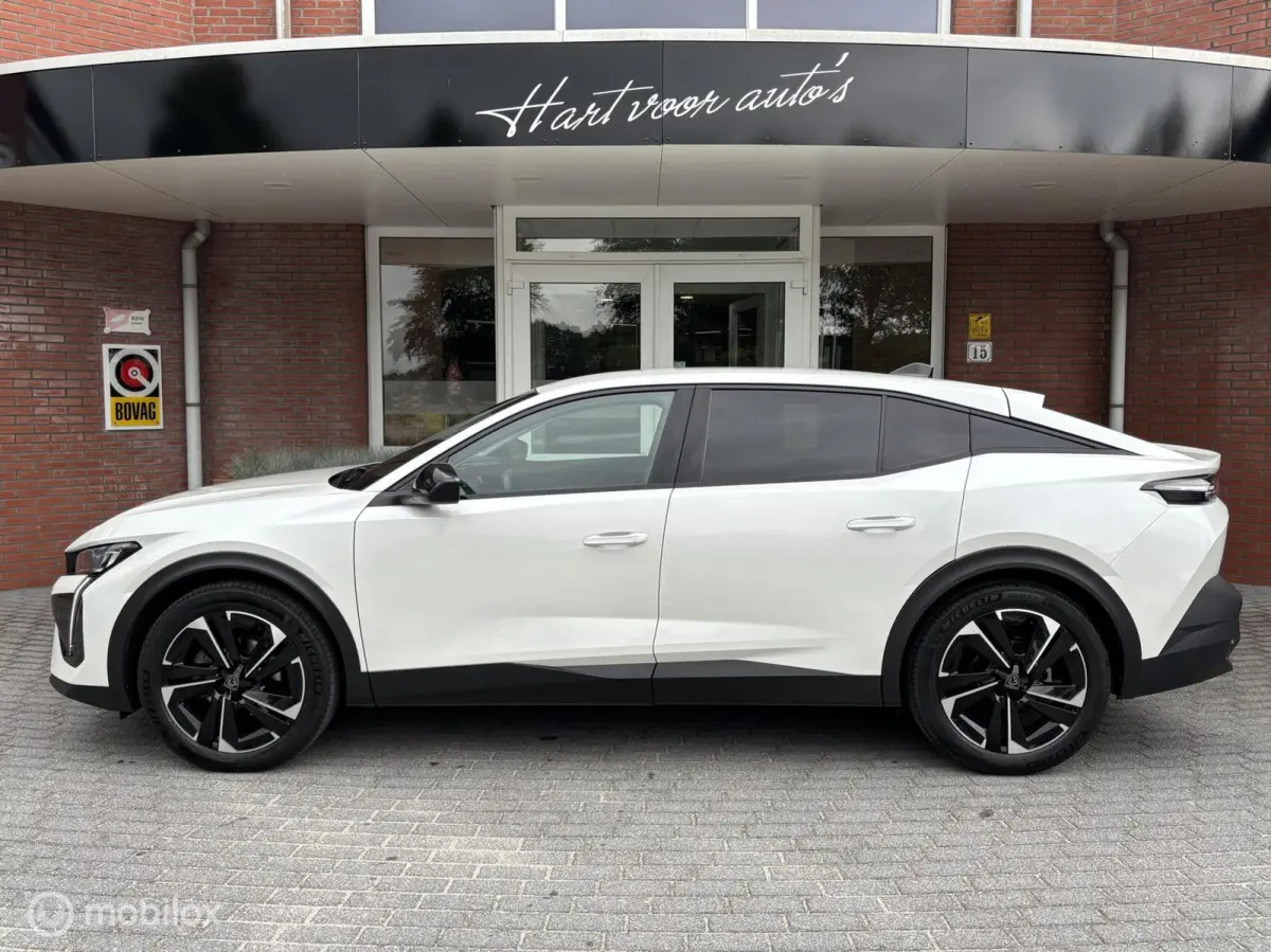 1.2 PureTech Allure Pack 130 Automaat | 1e Eigenaar | Ndl auto | DB riem al v.v. | Stoelverwarming | Camera |