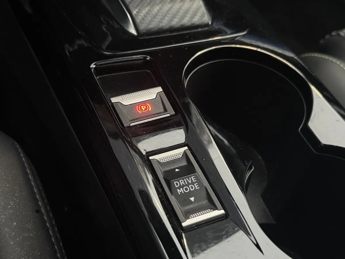 1.2 Hybrid 145 GT Panoramadak, Carplay