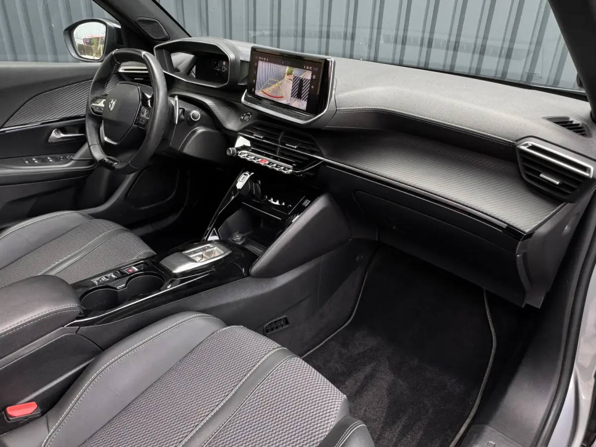 1.2 Hybrid 145 GT Panoramadak, Carplay