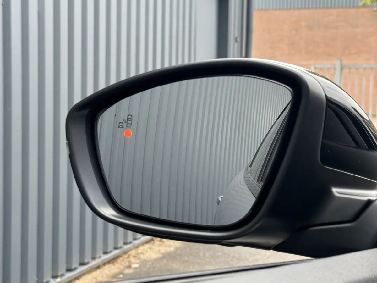 1.2 Hybrid 145 GT Panoramadak, Carplay