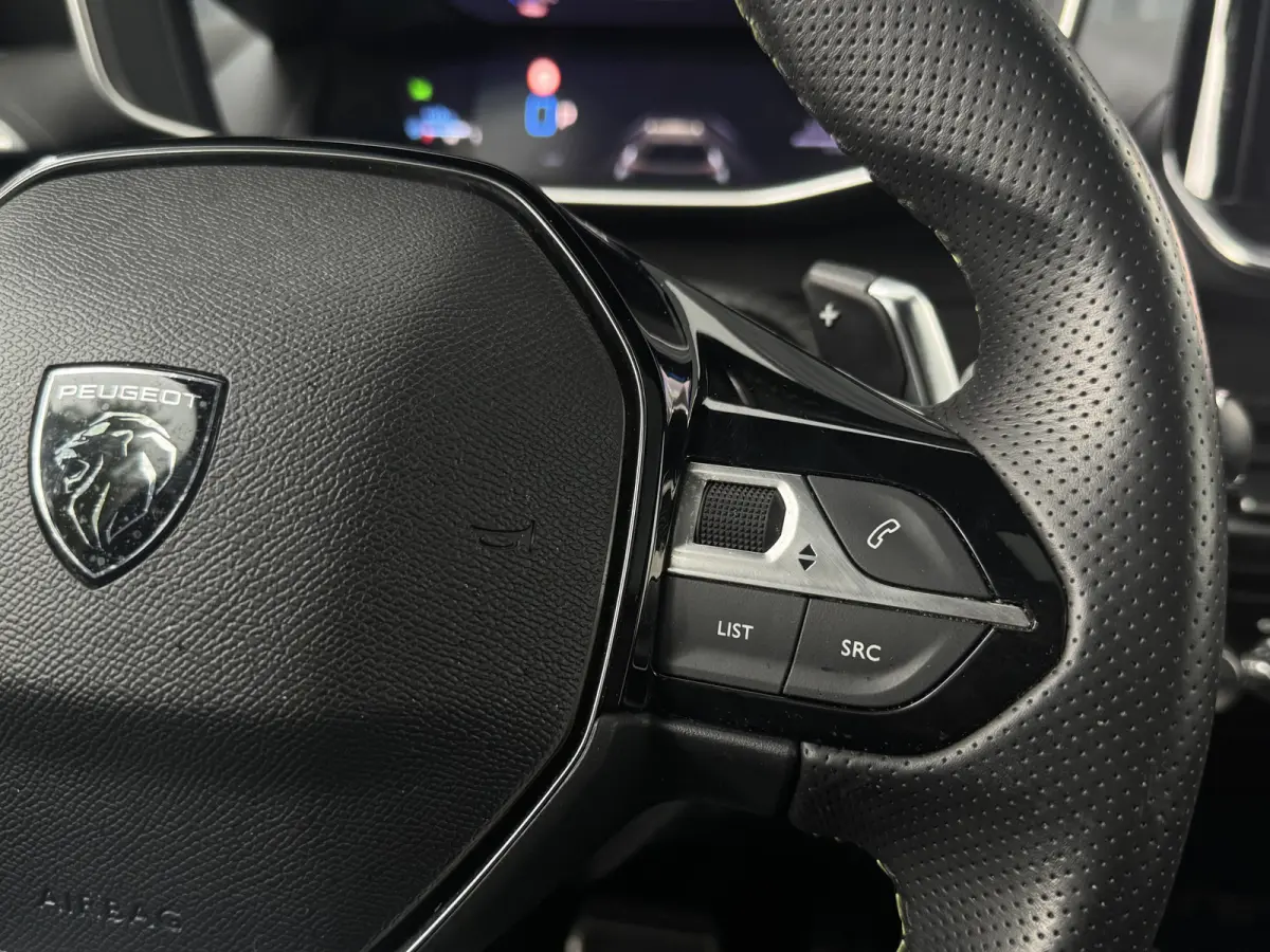 1.2 Hybrid 145 GT Panoramadak, Carplay