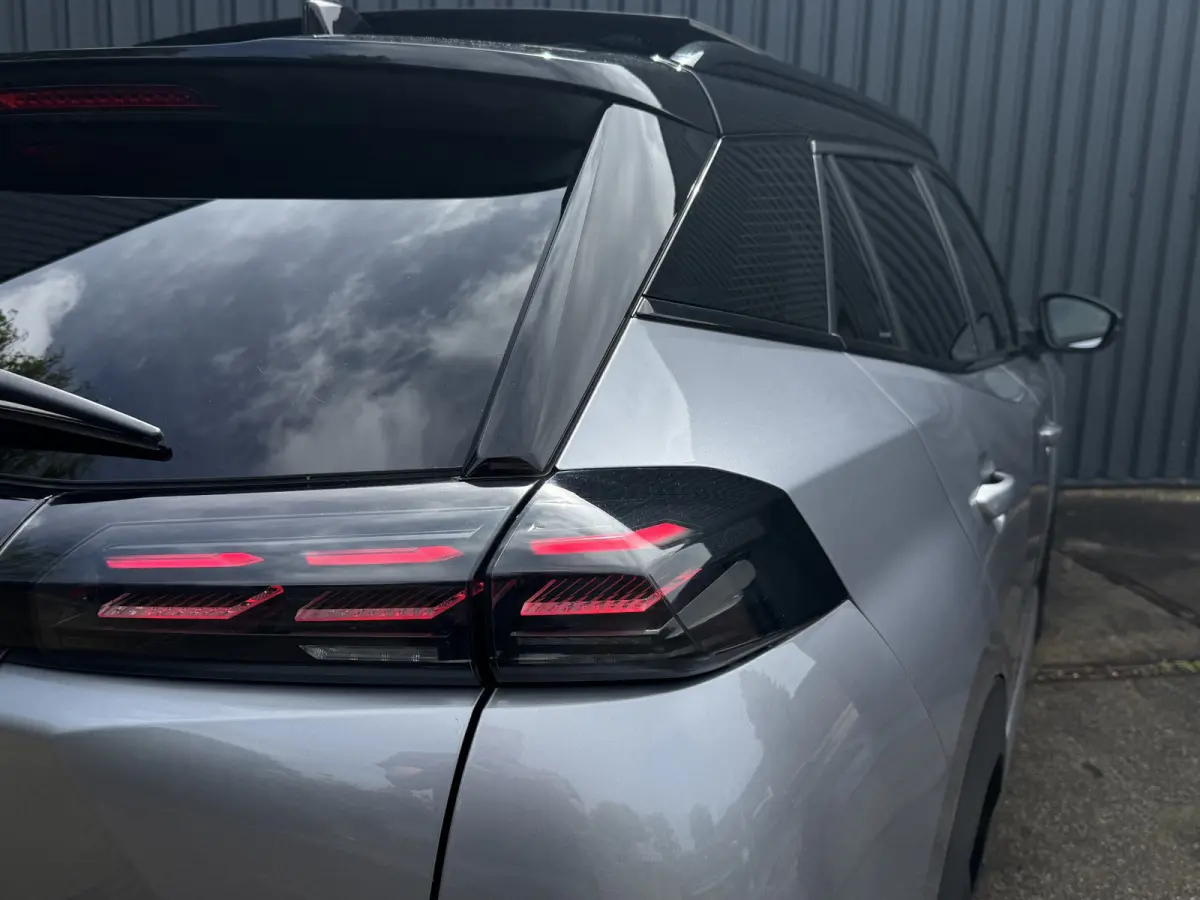 1.2 Hybrid 145 GT Panoramadak, Carplay