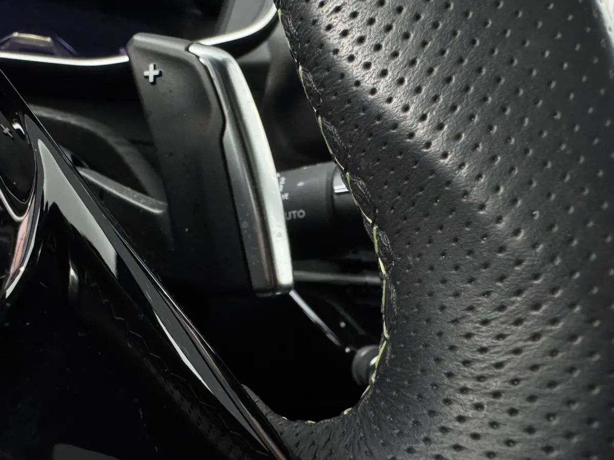 1.2 Hybrid 145 GT Panoramadak, Carplay