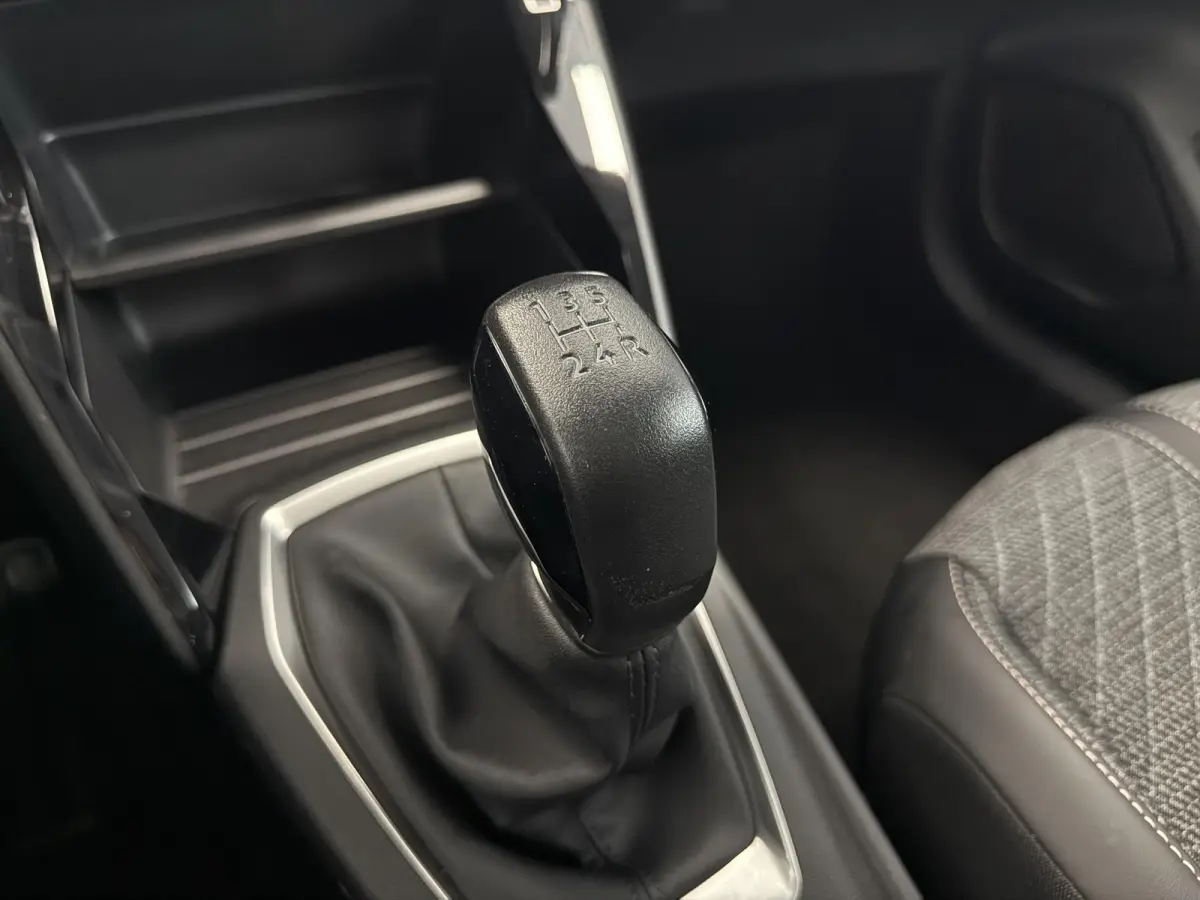 1.2 PureTech 75 Active | Airco | Navigatie | Parkeerhulp | Apple CarPlay/Android Auto