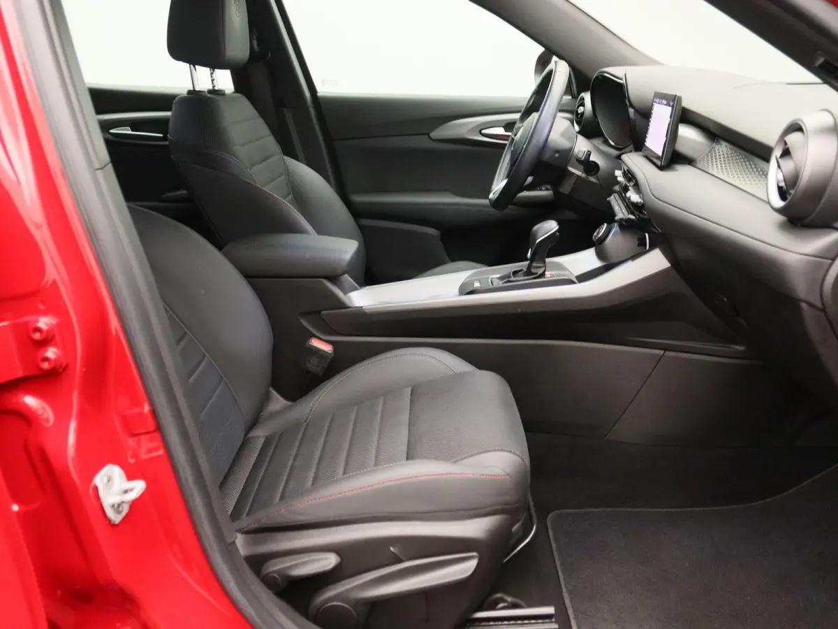 1.5T Hybrid Sprint | Apple Carplay/Android Auto | Cruise Control Adaptief | Led Koplampen | Climate Control |