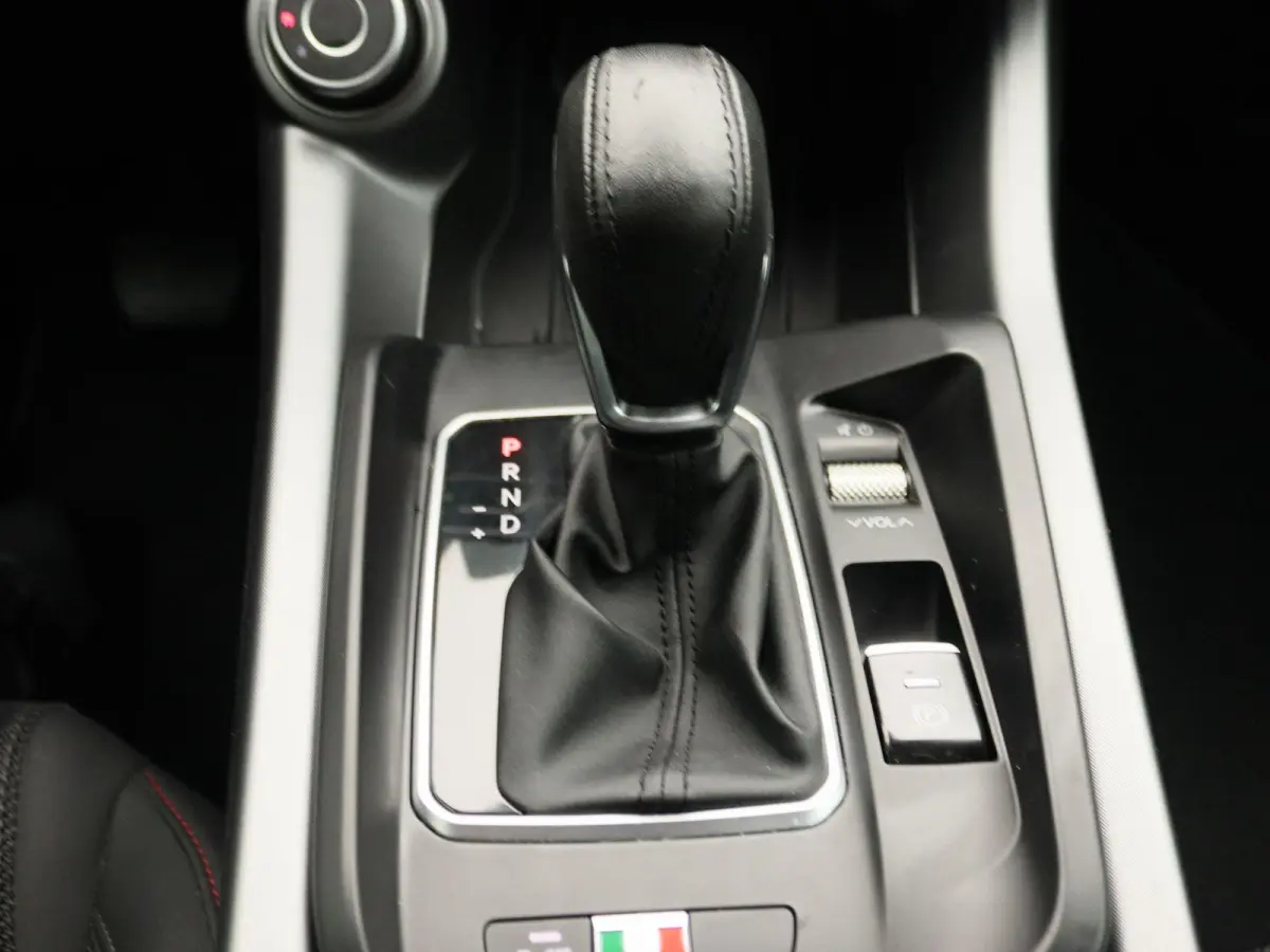 1.5T Hybrid Sprint | Apple Carplay/Android Auto | Cruise Control Adaptief | Led Koplampen | Climate Control |