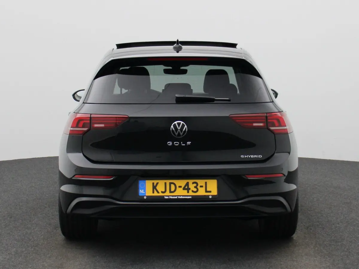 1.5 eHybrid Life Edition 204 PK| Origineel Nederlands | 1e Eigenaar | Panoramadak | Stoelverwarming | Stuurwielverwarming | Achteruitrijcamera | Parkeersensoren | Digitale Cockpit Pro | 19 I