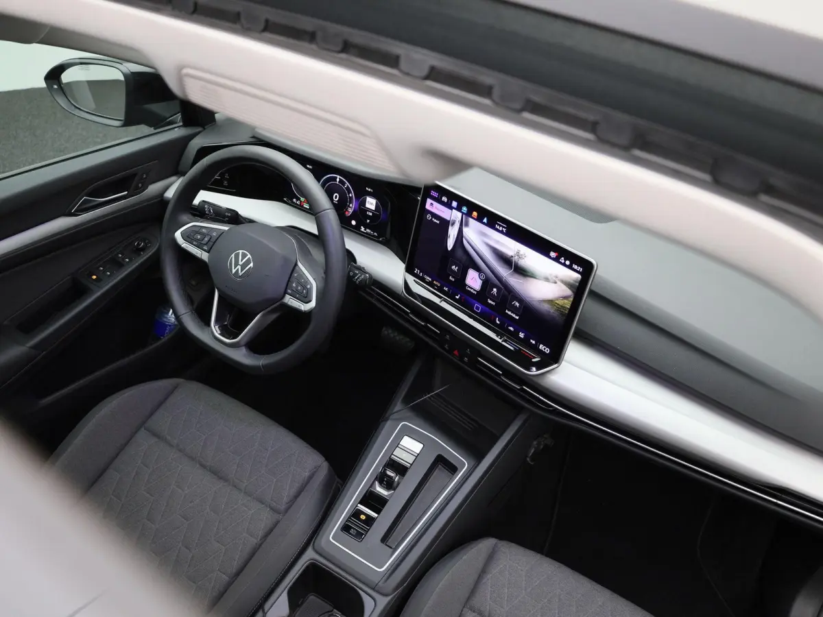 1.5 eHybrid Life Edition 204 PK| Origineel Nederlands | 1e Eigenaar | Panoramadak | Stoelverwarming | Stuurwielverwarming | Achteruitrijcamera | Parkeersensoren | Digitale Cockpit Pro | 19 I