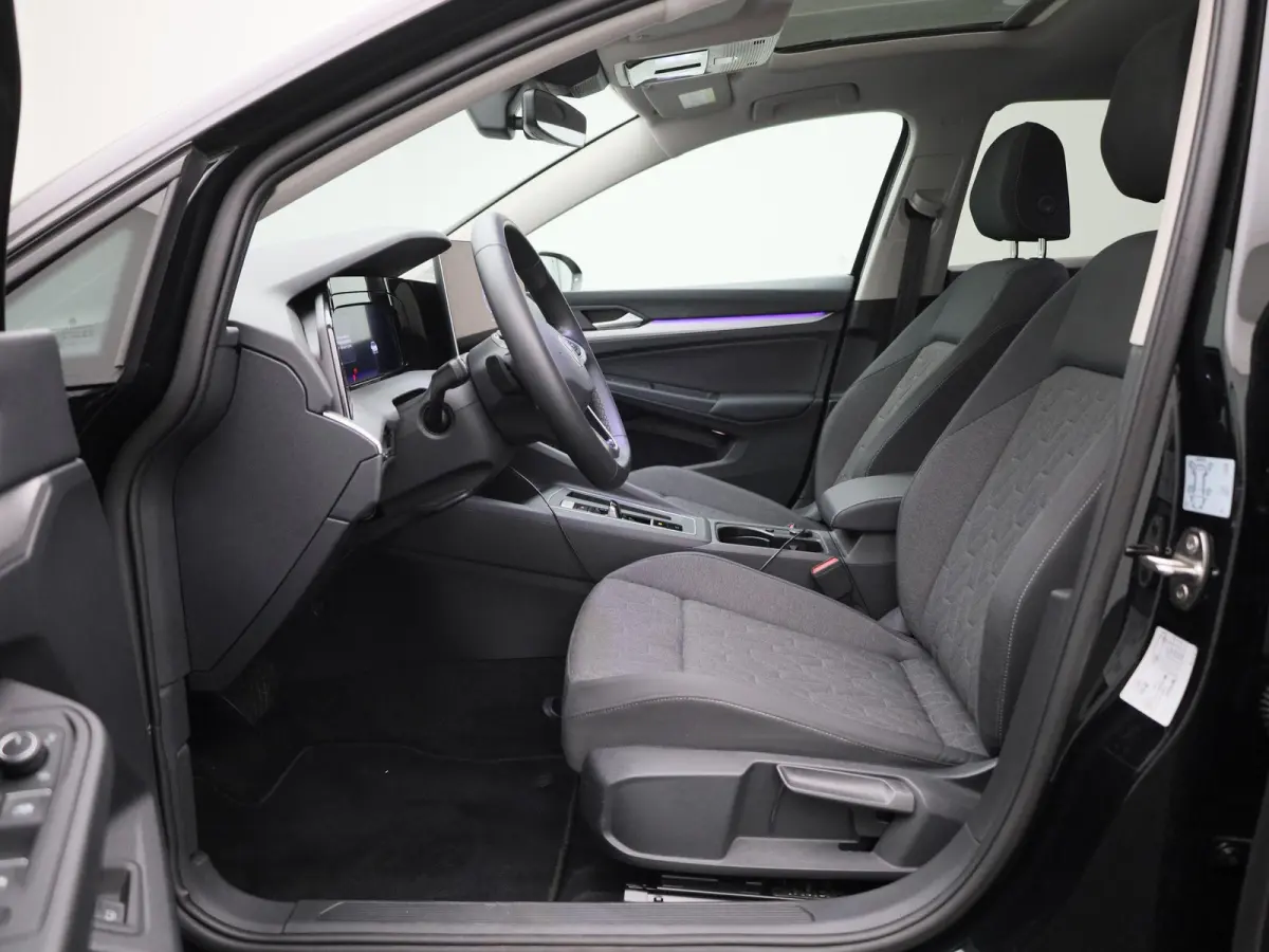 1.5 eHybrid Life Edition 204 PK| Origineel Nederlands | 1e Eigenaar | Panoramadak | Stoelverwarming | Stuurwielverwarming | Achteruitrijcamera | Parkeersensoren | Digitale Cockpit Pro | 19 I