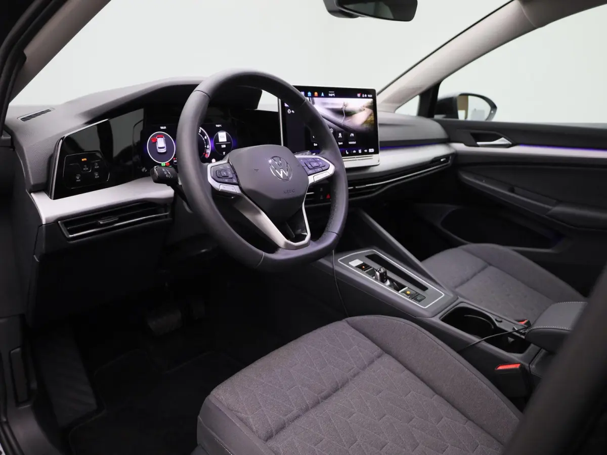 1.5 eHybrid Life Edition 204 PK| Origineel Nederlands | 1e Eigenaar | Panoramadak | Stoelverwarming | Stuurwielverwarming | Achteruitrijcamera | Parkeersensoren | Digitale Cockpit Pro | 19 I