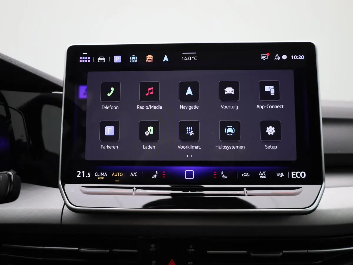 1.5 eHybrid Life Edition 204 PK| Origineel Nederlands | 1e Eigenaar | Panoramadak | Stoelverwarming | Stuurwielverwarming | Achteruitrijcamera | Parkeersensoren | Digitale Cockpit Pro | 19 I