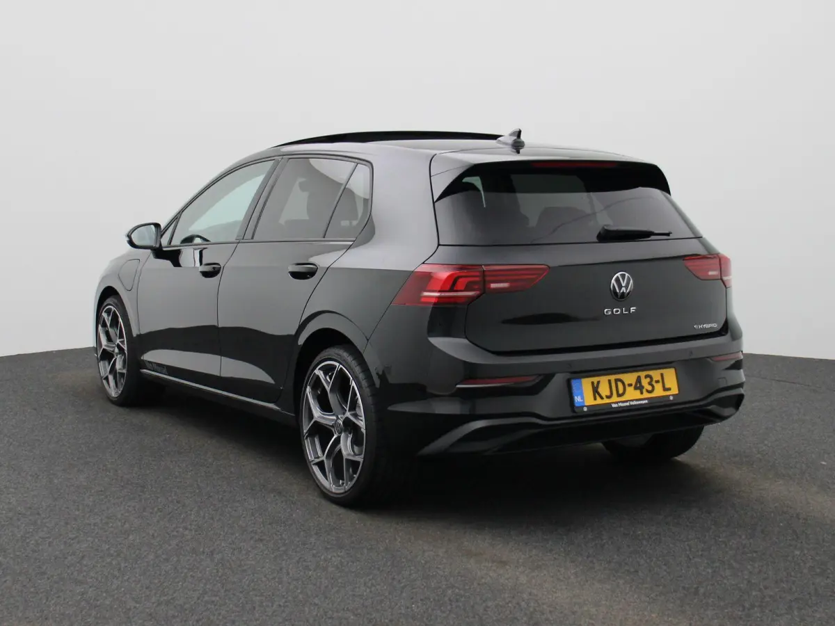 1.5 eHybrid Life Edition 204 PK| Origineel Nederlands | 1e Eigenaar | Panoramadak | Stoelverwarming | Stuurwielverwarming | Achteruitrijcamera | Parkeersensoren | Digitale Cockpit Pro | 19 I
