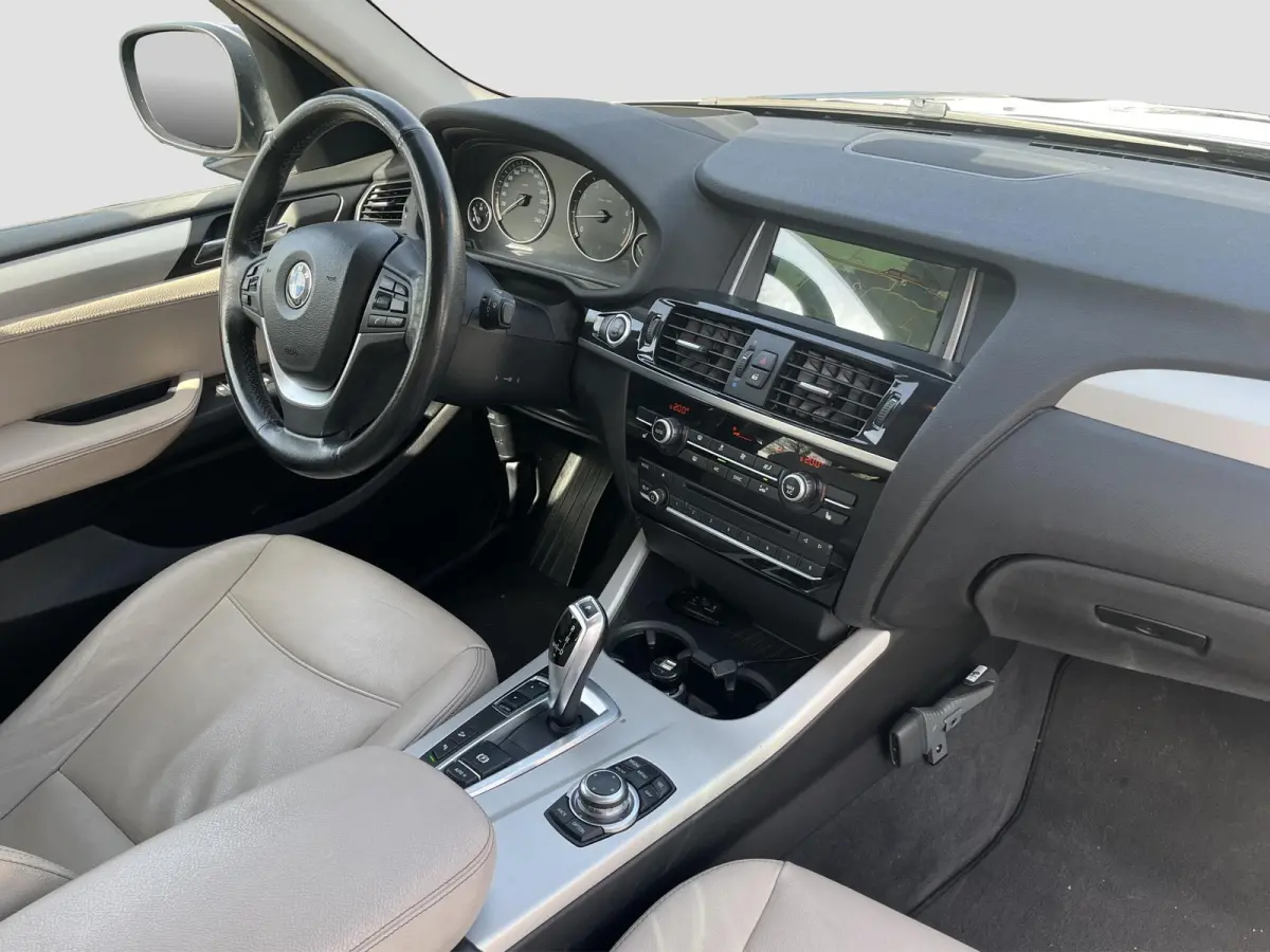 xDrive28i Upgrade Edition | NAV. | TREKHAAK AFN. | HUD | 360° CAMERA | LEER | 4WD |
