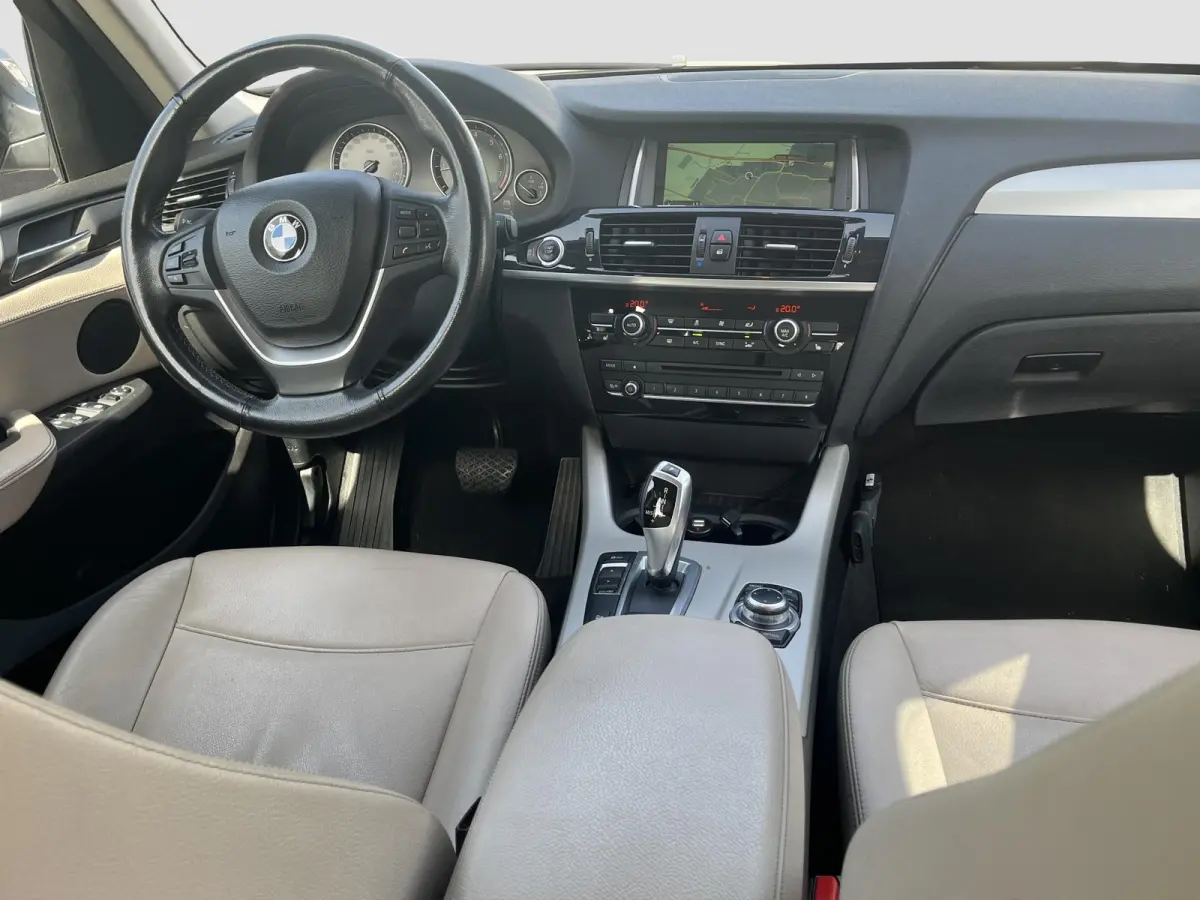xDrive28i Upgrade Edition | NAV. | TREKHAAK AFN. | HUD | 360° CAMERA | LEER | 4WD |