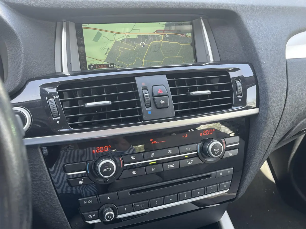 xDrive28i Upgrade Edition | NAV. | TREKHAAK AFN. | HUD | 360° CAMERA | LEER | 4WD |