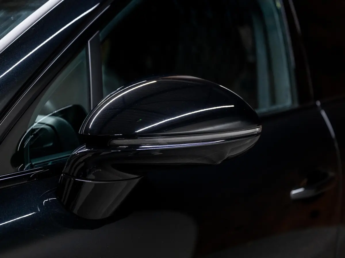 3.0 E-Hybrid Black Edition | SportDesign | Trekhaak | Achterasbest. | Sportuitlaat | HUD | Bijrijdersdisplay |