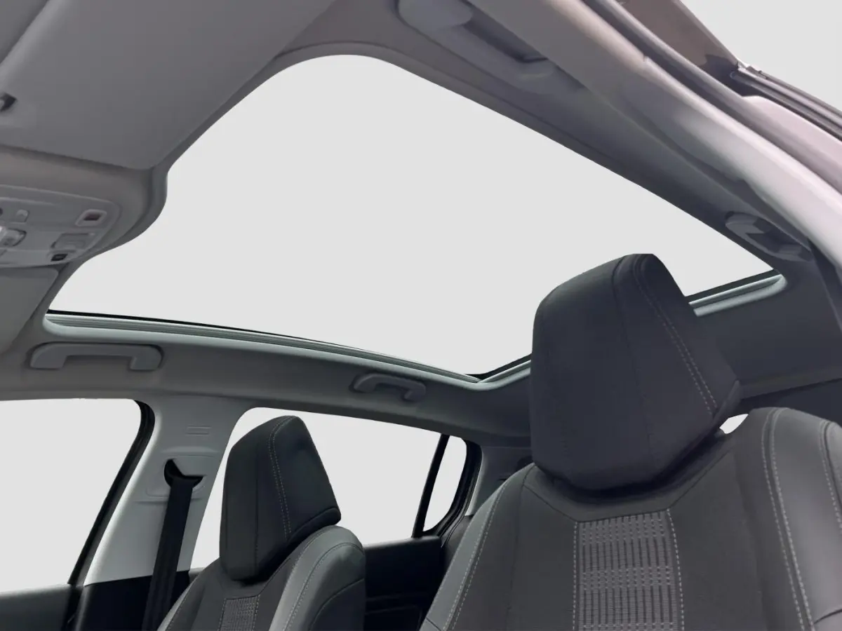 1.2 PureTech Allure | NAV. | PANORAMA | APPLE CARPLAY / ANDROID AUTO |