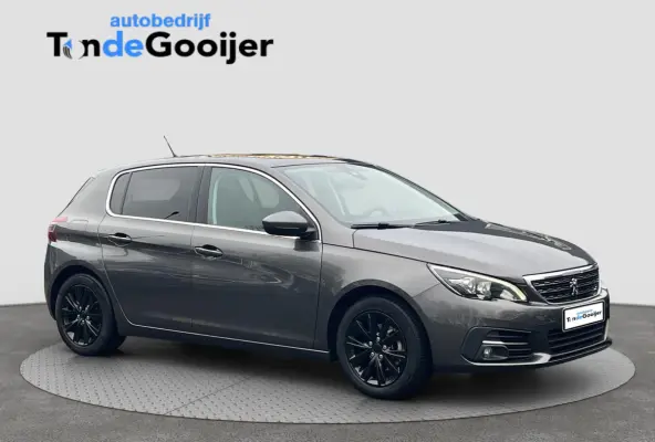1.2 PureTech Allure | NAV. | PANORAMA | APPLE CARPLAY / ANDROID AUTO |