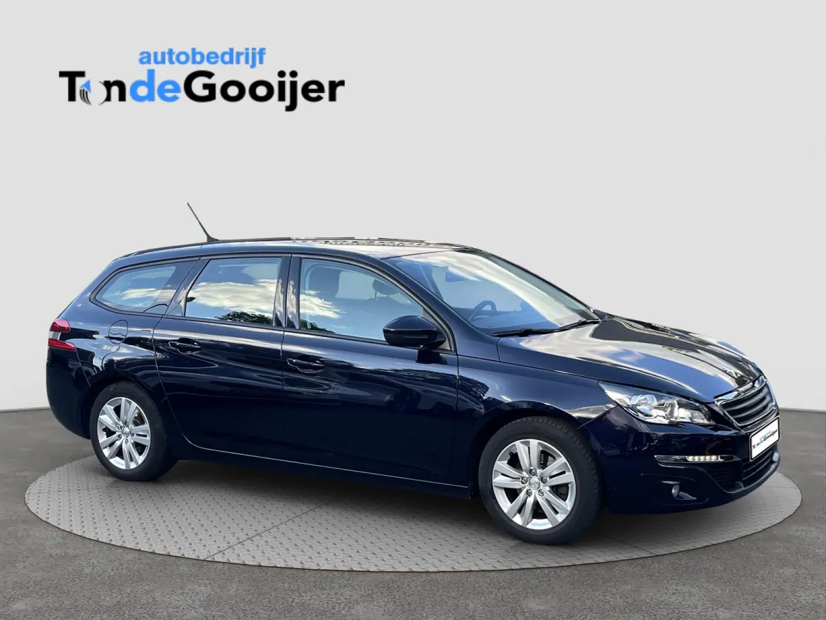 1.2 PureTech Active | NAV. | STOELVERW. | AFN. TREKHAAK |