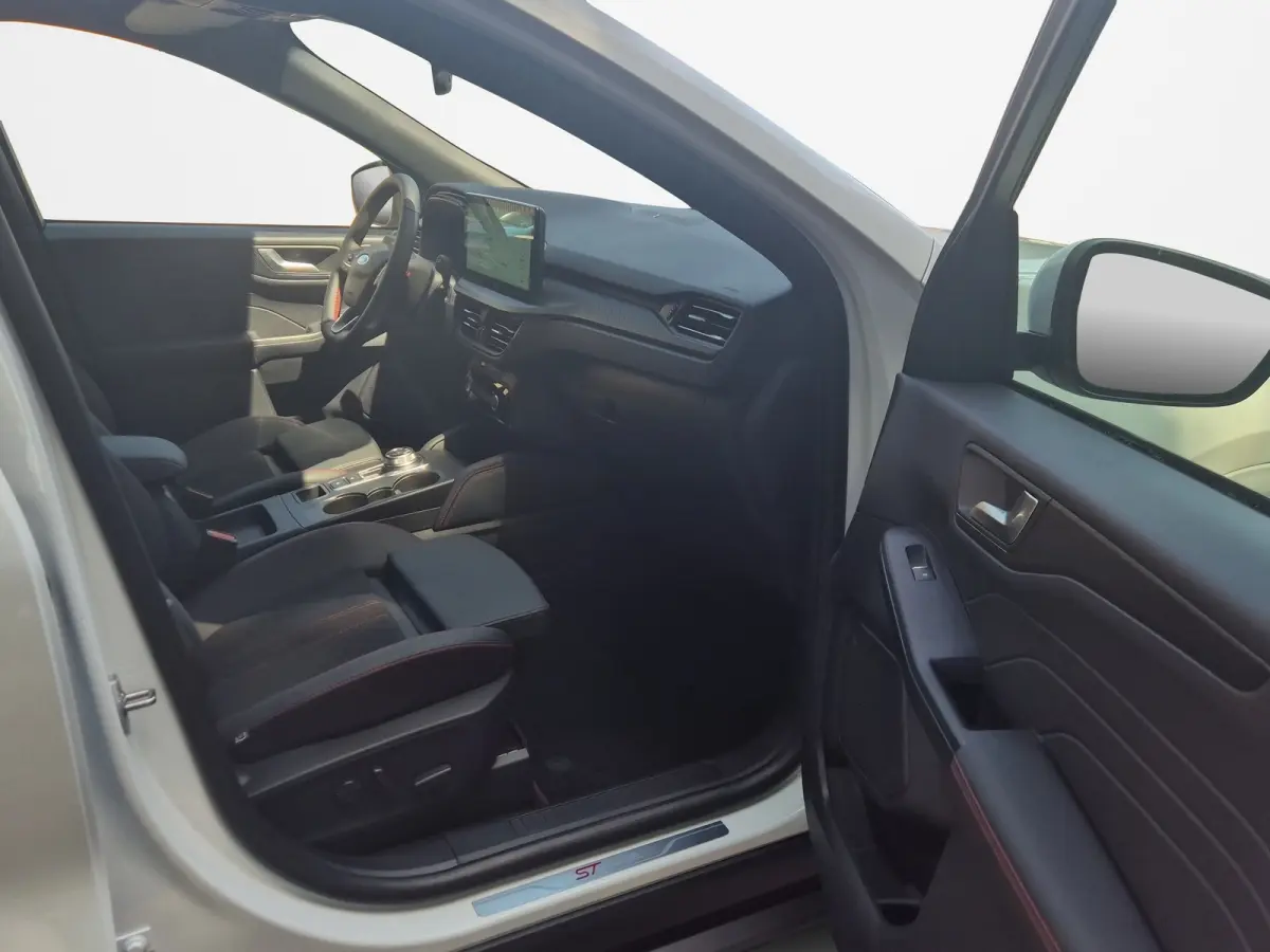 2.5 PHEV ST-Line X 243pk | Incl. 8 jaar/160.000km garantie | Panoramadak | Adaptieve Matrix Led | Winterpack | Elekt. Wegkapbare Trekhaak