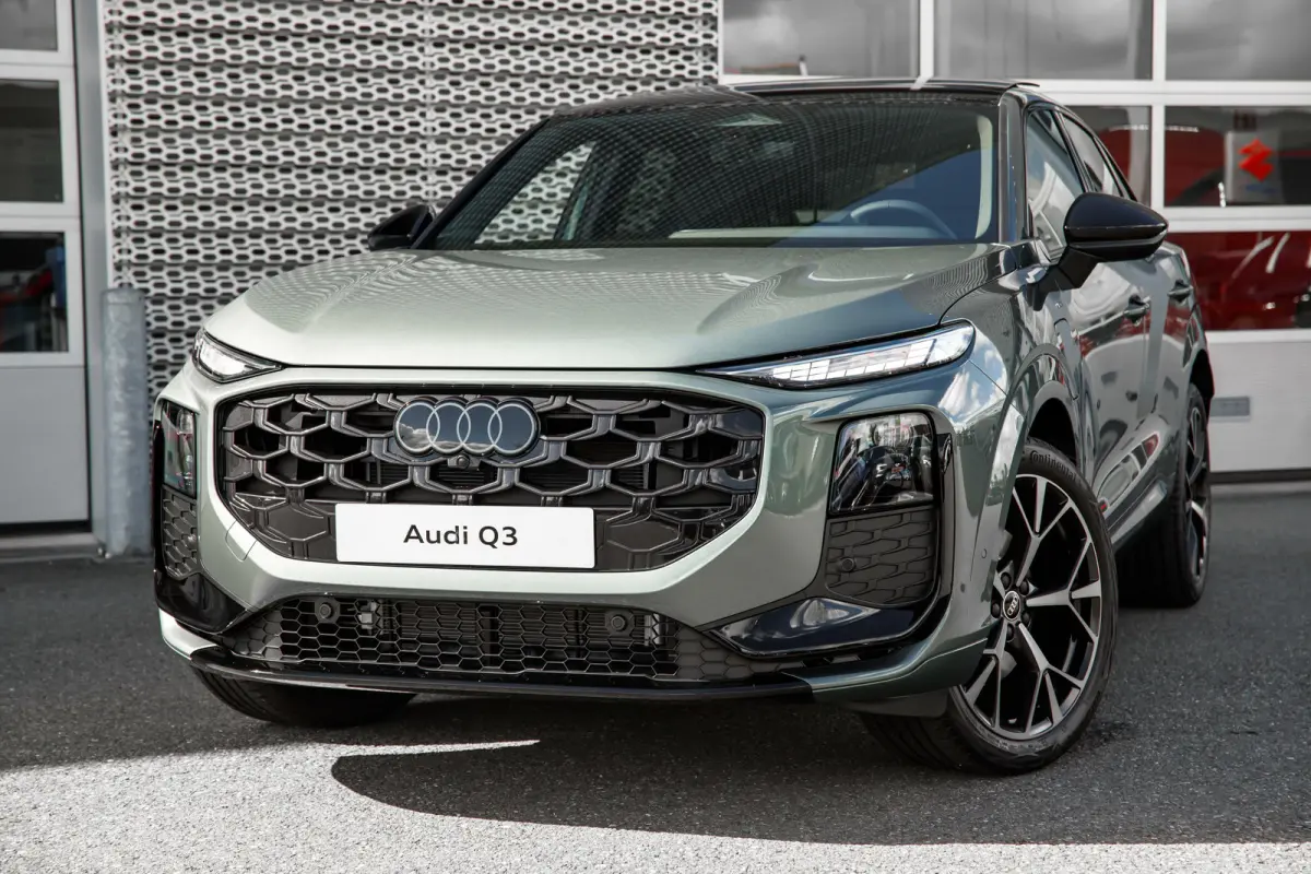 S edition | Adaptive cruise control | Audi sound system | Cruise control