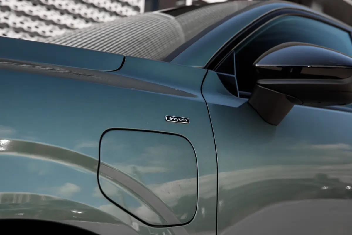 S edition | Adaptive cruise control | Audi sound system | Cruise control