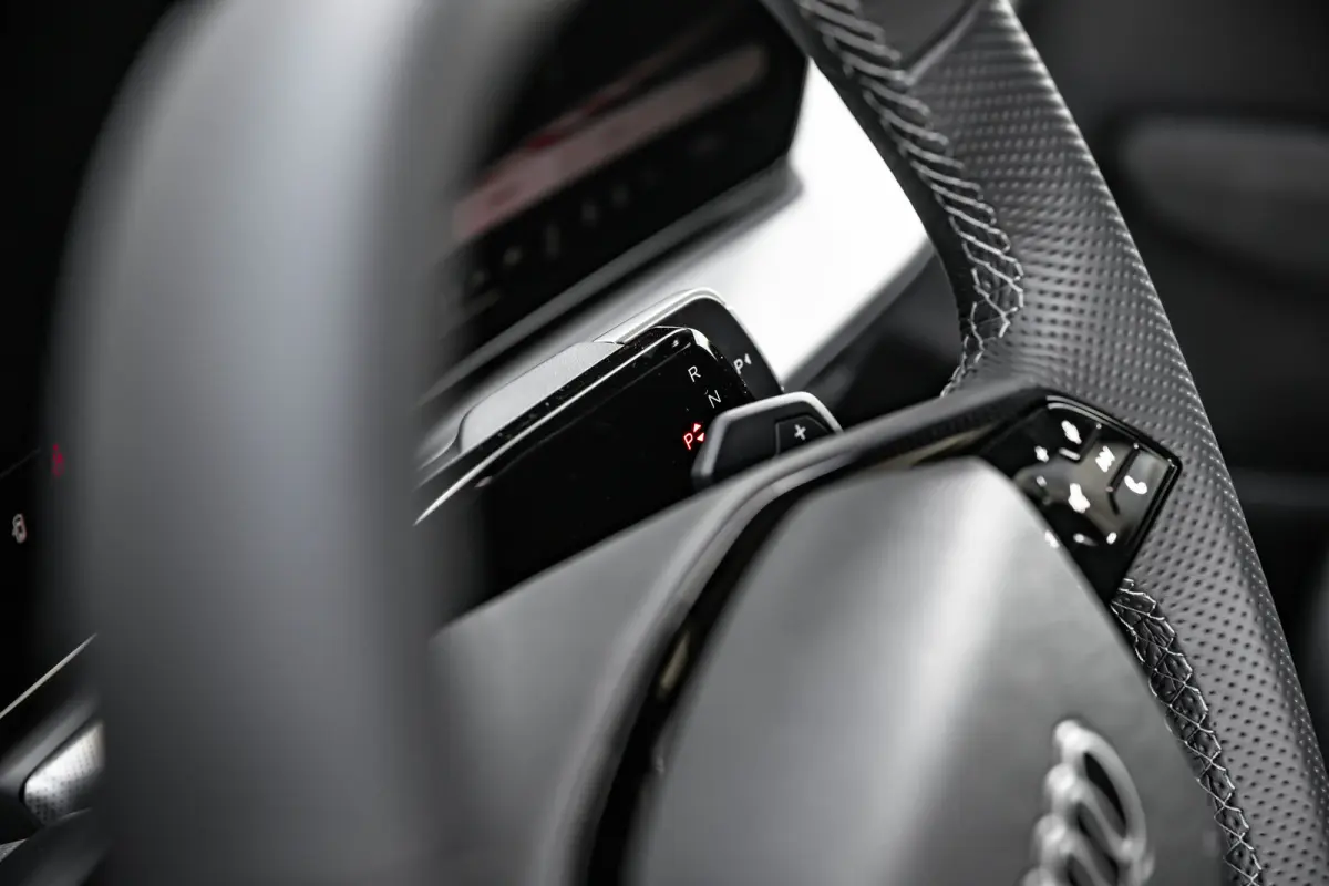 S edition | Adaptive cruise control | Audi sound system | Cruise control