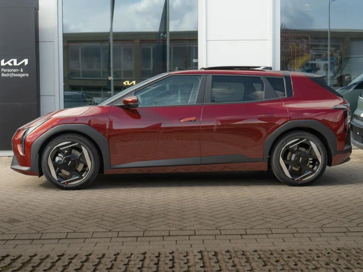 Plus Advanced 58.3 kWh | DIRECT LEVERBAAR | Schuifkanteldak | Navigatie | Stoel en stuurverwarming | H&K | Elektrische achterklep