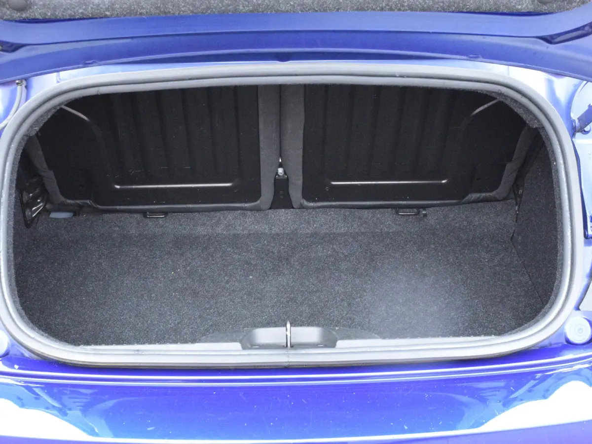 1.4 T-Jet Abarth Turismo 595 | ZWART LEDEREN BEKLEDING | NAVI | CLIMATE CONTROL | PARKEERSENSOREN | 165 PK | NL AUTO |