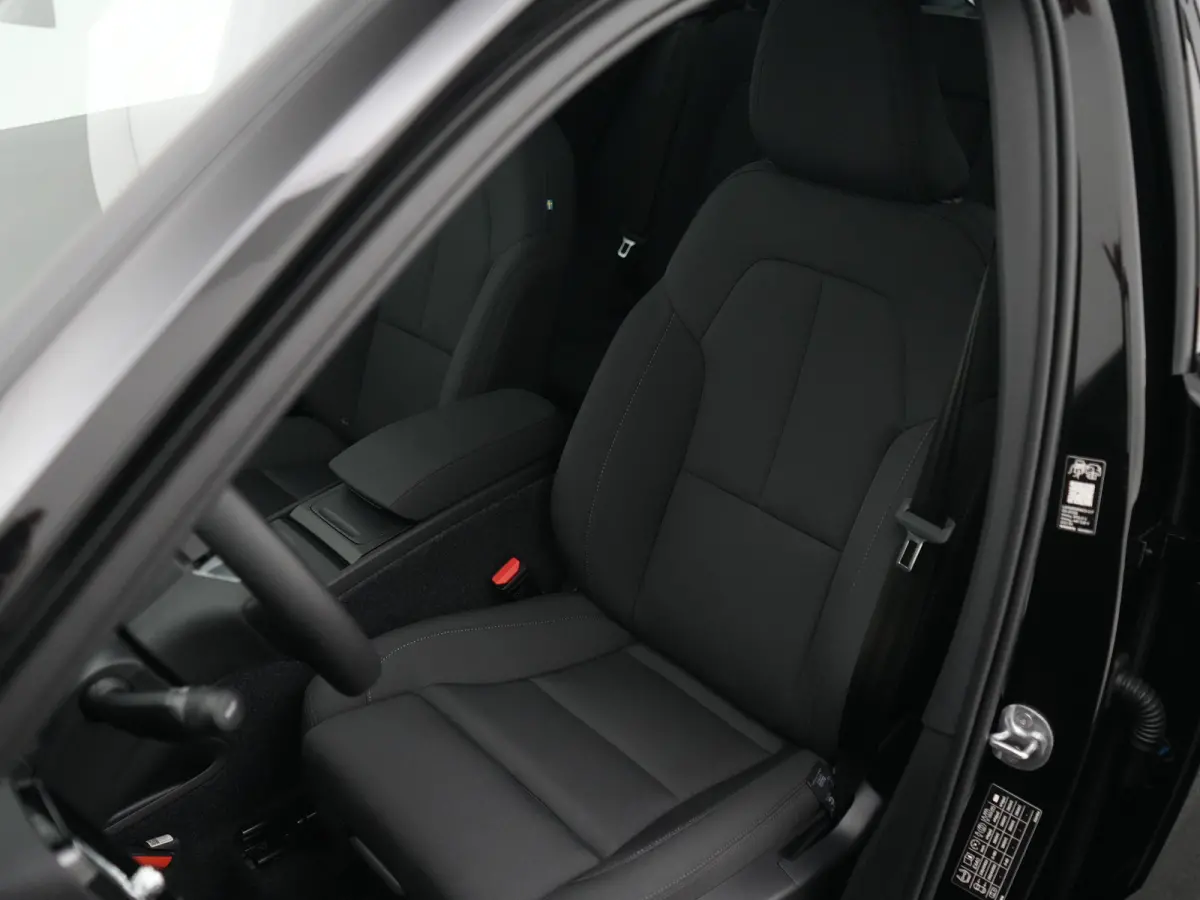 Single Extended Plus Black Edition Europa 82 kWh | Panoramadak | Harman/Kardon | Elek stoelen | Camera | Adaptive Cruise | BLIS