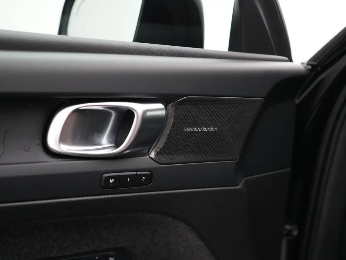 Single Extended Plus Black Edition Europa 82 kWh | Panoramadak | Harman/Kardon | Elek stoelen | Camera | Adaptive Cruise | BLIS