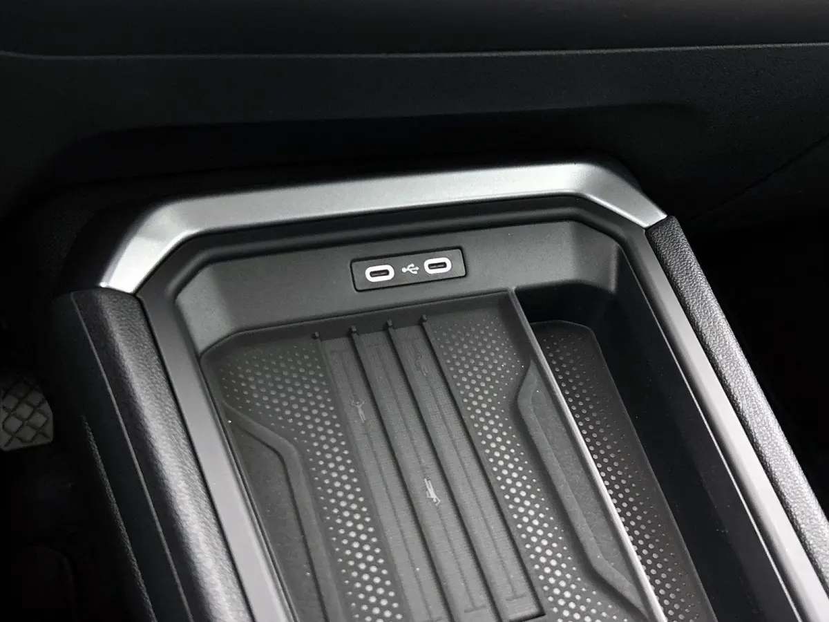 1.5 eTsi Limited Edition 116 PK | Automaat | Camera | Adaptive Cruise Control | Side Assist | Keyless Start | Parkeersensoren | LED | Apple Carplay | Android Auto | Digital Cockpit |