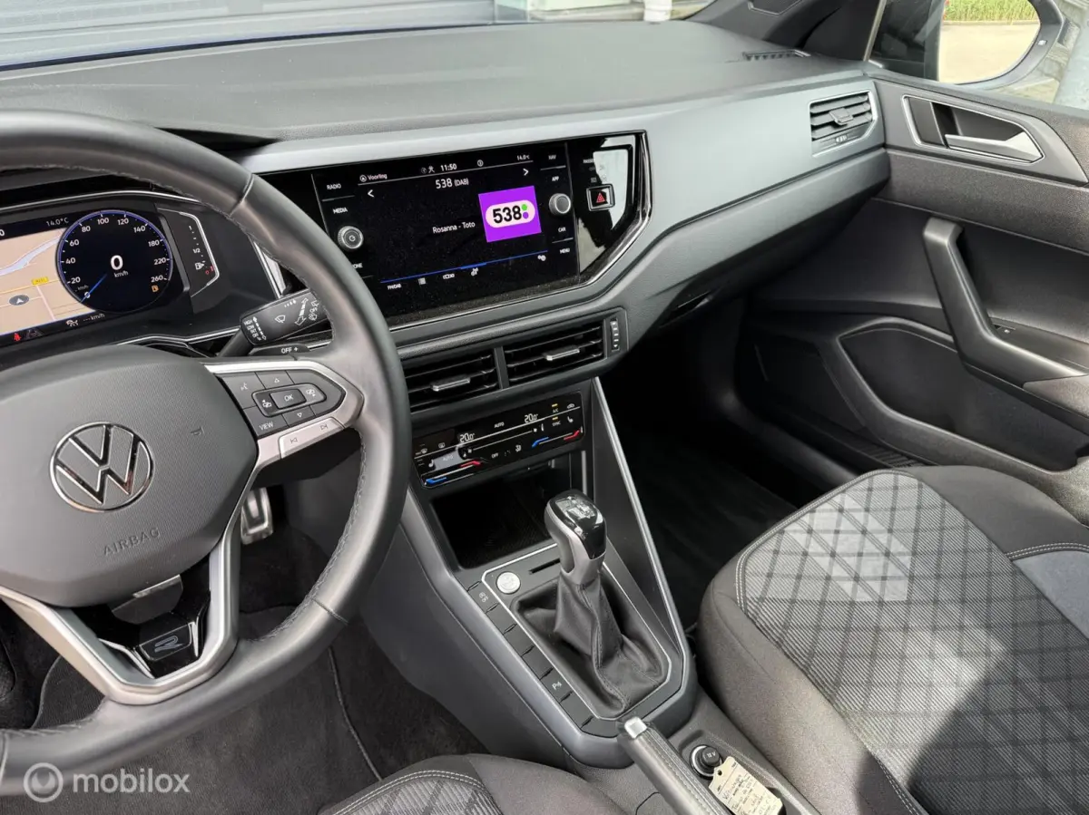 1.0 TSI R-Line Business / CarPlay / Camera