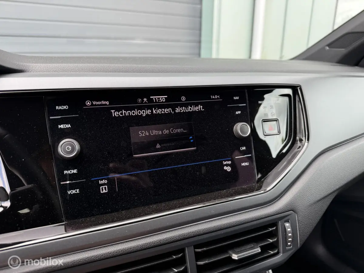 1.0 TSI R-Line Business / CarPlay / Camera