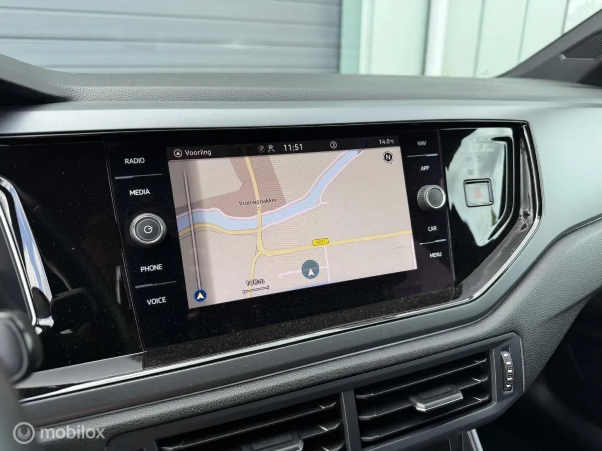 1.0 TSI R-Line Business / CarPlay / Camera