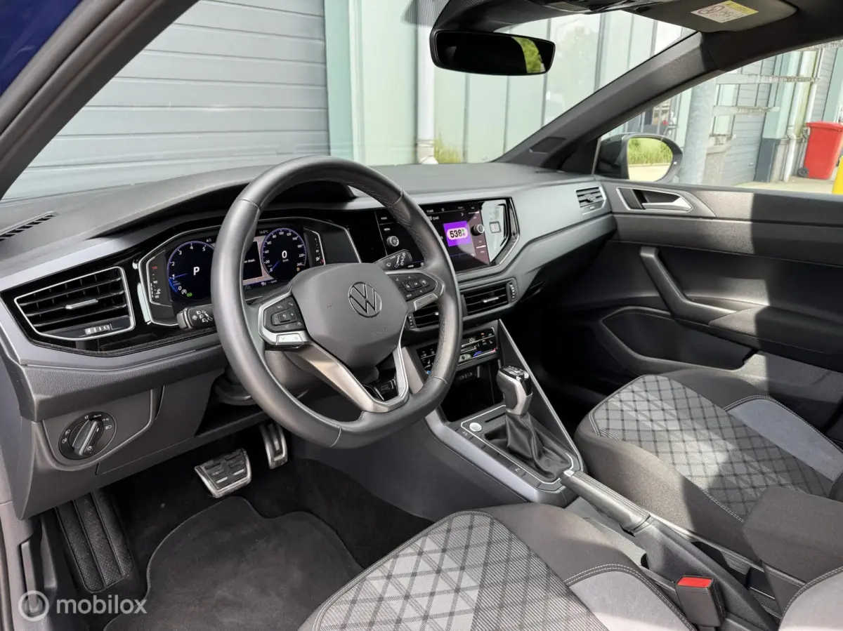 1.0 TSI R-Line Business / CarPlay / Camera