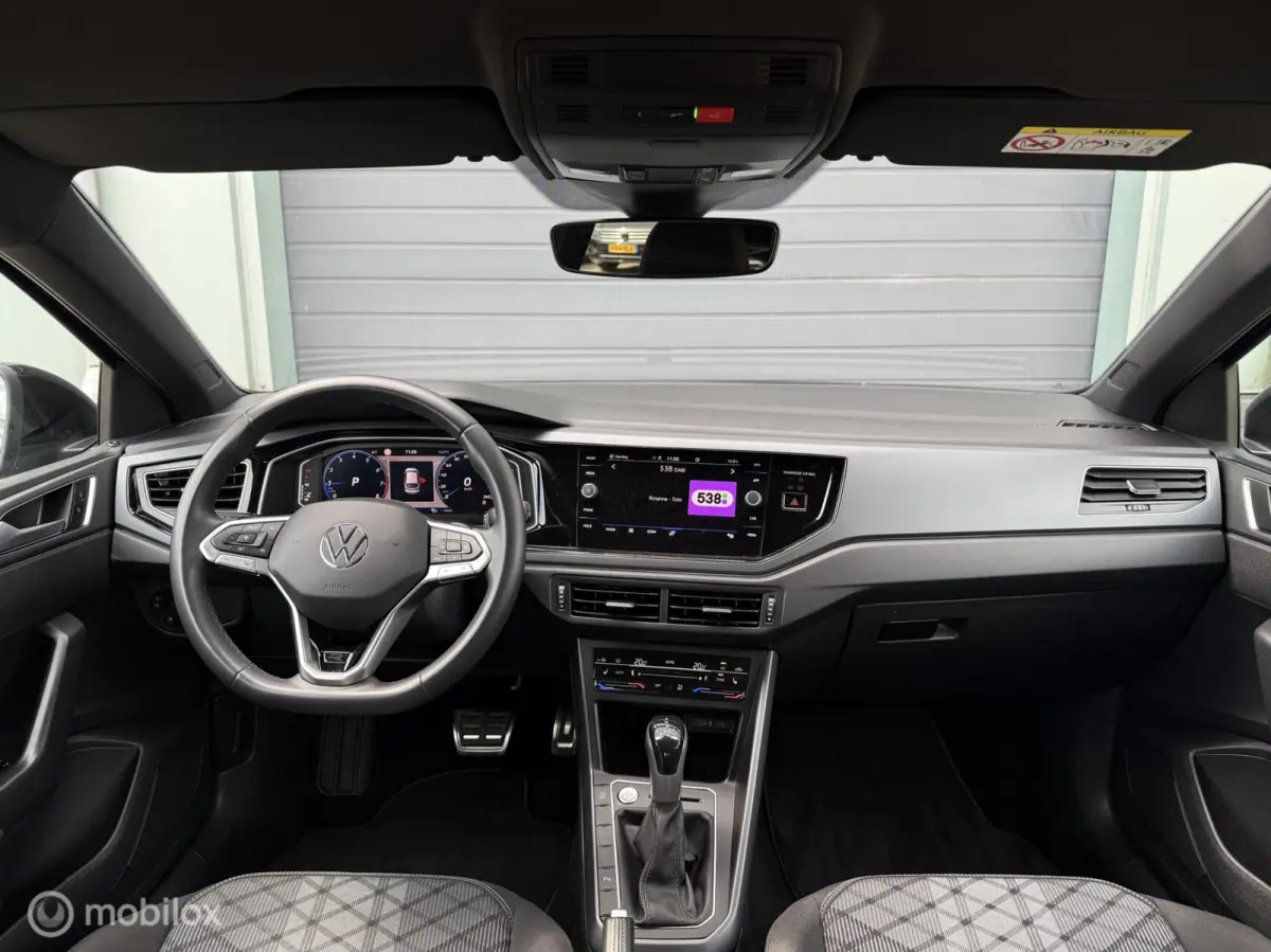1.0 TSI R-Line Business / CarPlay / Camera