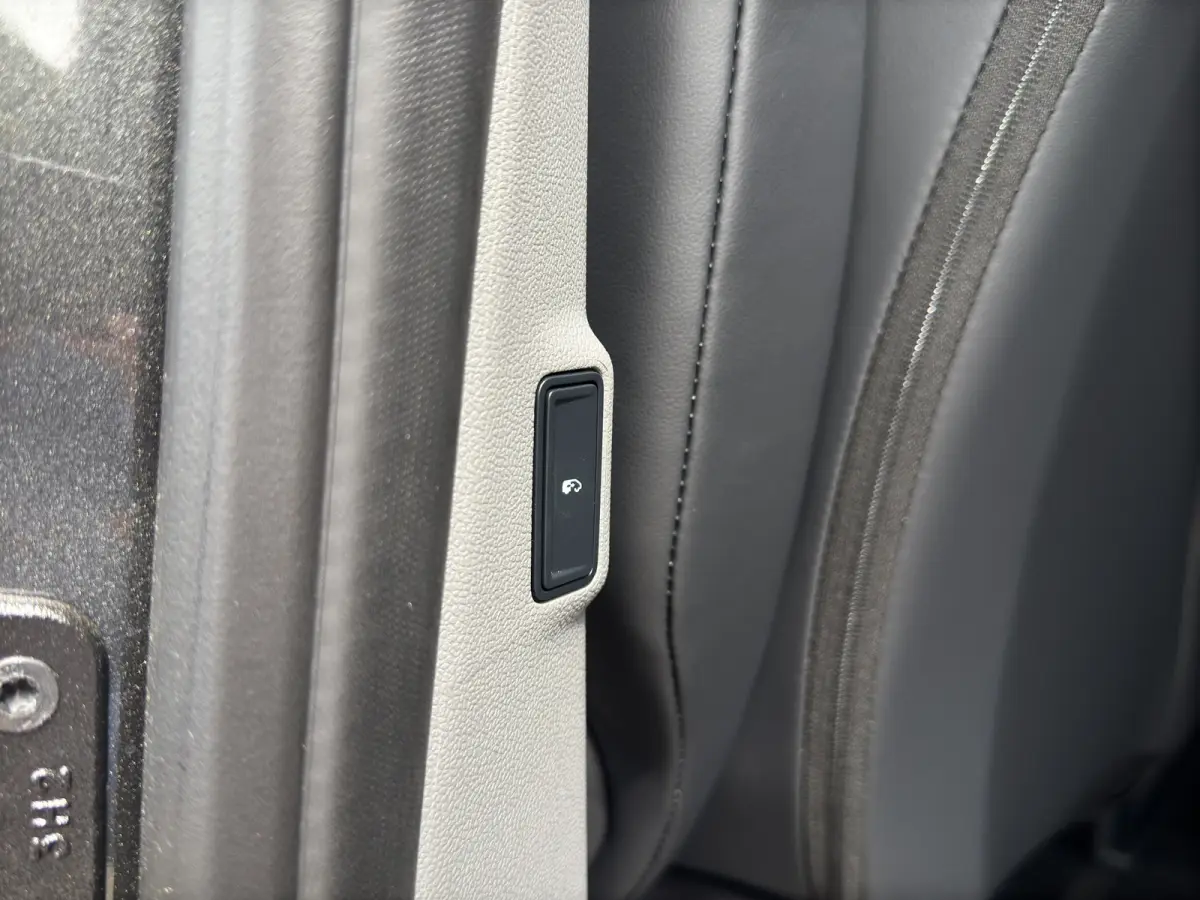 Tourneo 340 2.5 PHEV L2H1 Titanium X | Elek. Deuren | AGR | Trekhaak | Pano | B&O Audio