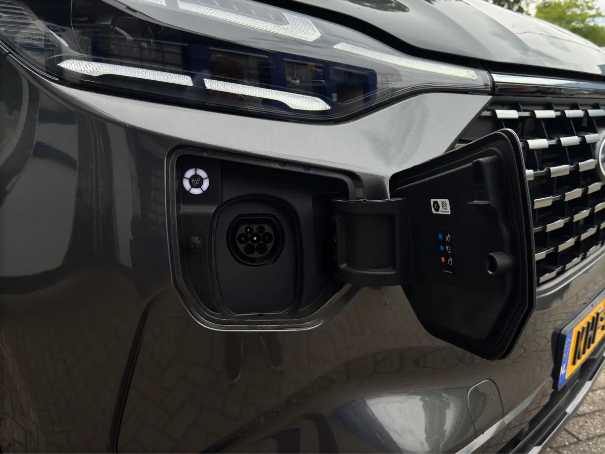 Tourneo 340 2.5 PHEV L2H1 Titanium X | Elek. Deuren | AGR | Trekhaak | Pano | B&O Audio