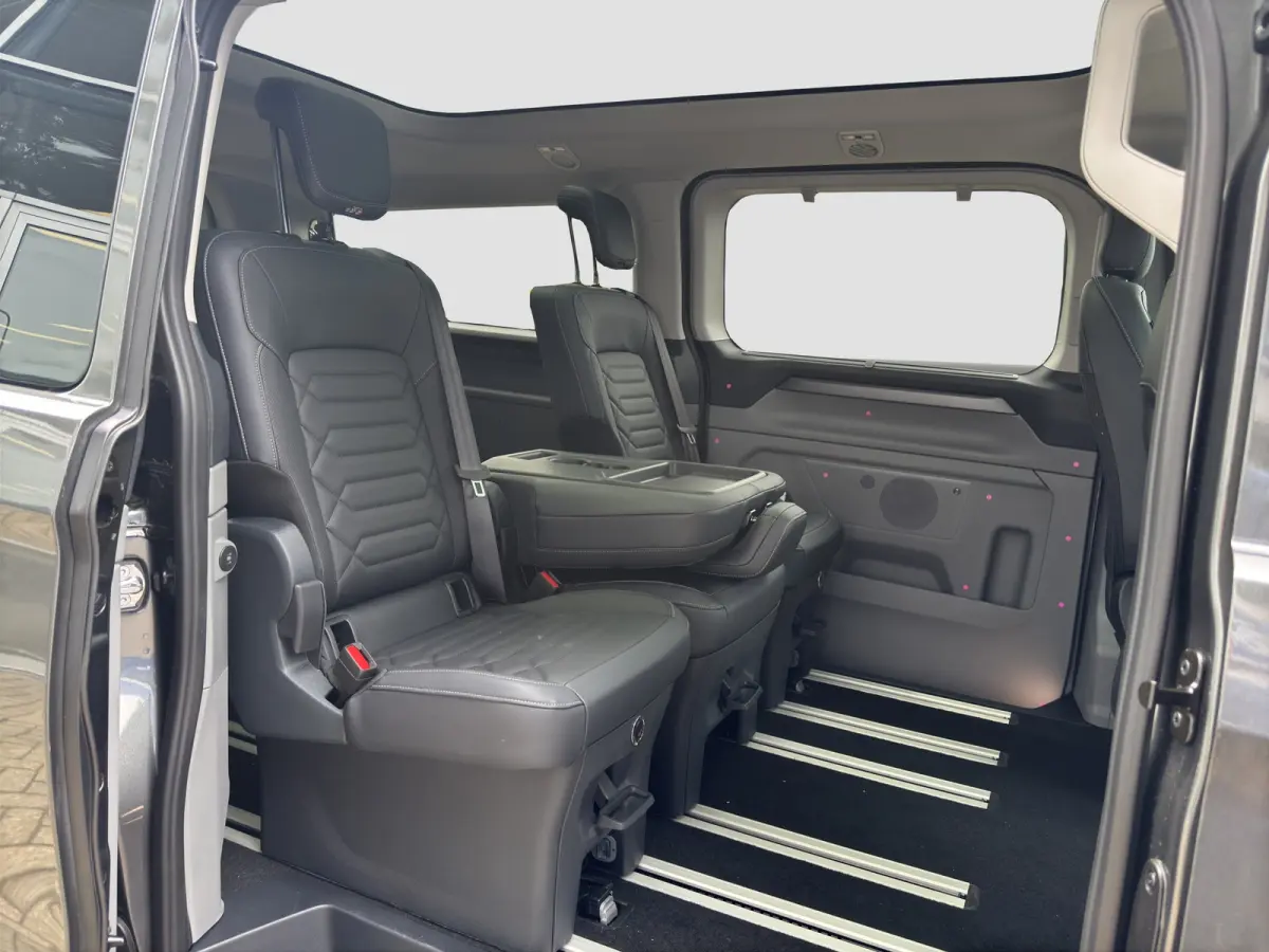 Tourneo 340 2.5 PHEV L2H1 Titanium X | Elek. Deuren | AGR | Trekhaak | Pano | B&O Audio