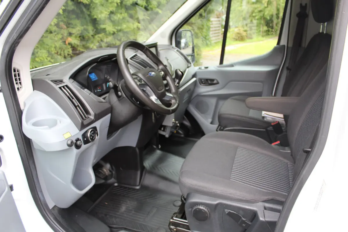 350 2.0 TDCI L2H2 Trend 131PK | Airco | Cruise Control | Navigatie | Camera | Inbouw